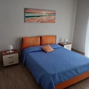 https://casalory.taorminaitalyhotels.com